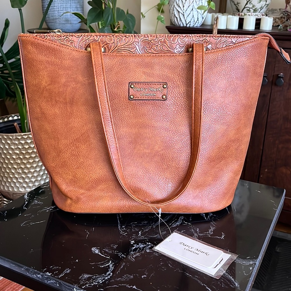 🤎 Darcy Marks London Vegan Leather Shoulder Bag Cognac